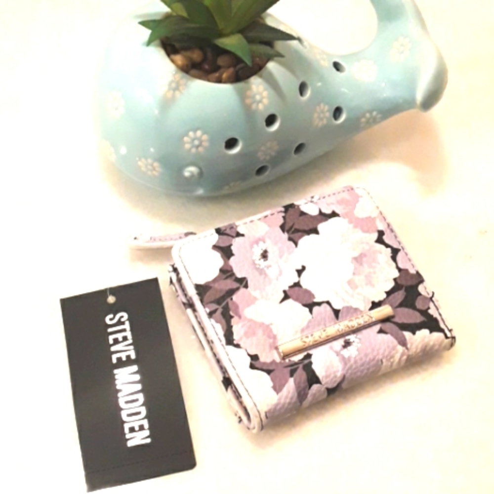 Steve Madden French Wallet